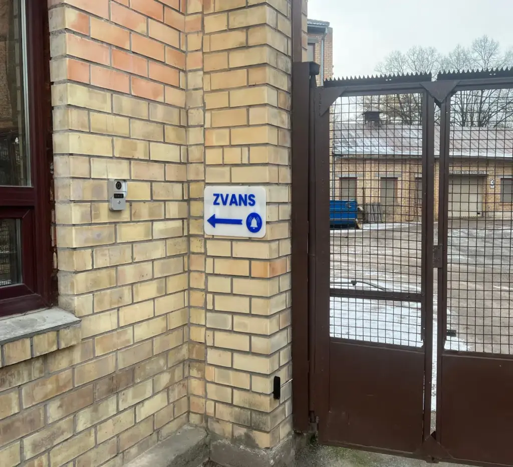 Gate bell button